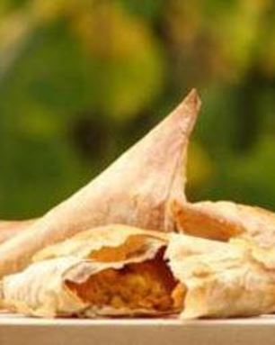 Слоеные конвертики из фило с тыквой и фетой