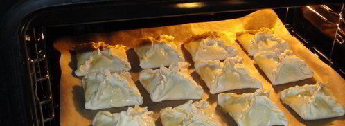 слоеные конвертики с мясом. Шаг 8