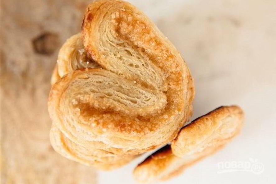 Рецепт слоек из слоеного теста с сахаром