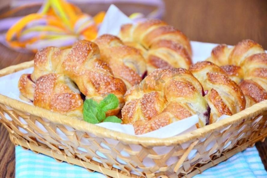 Рецепт слоек с черникой