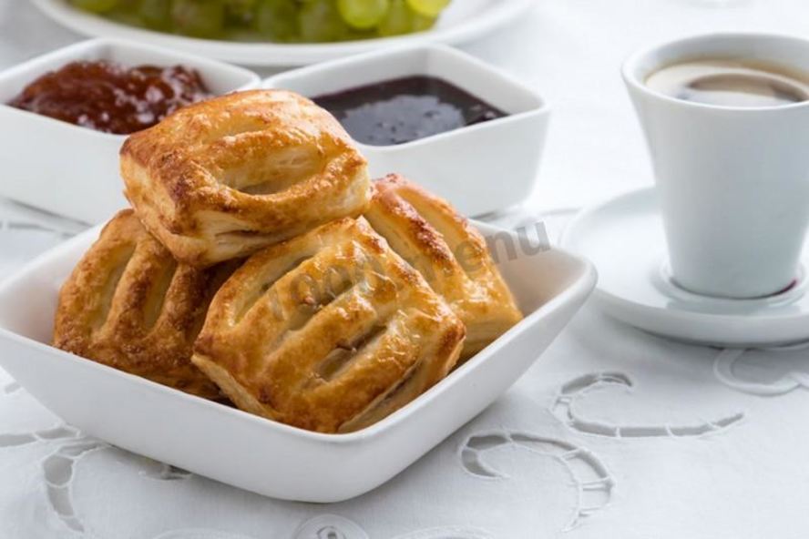 Рецепт слоек с джемом из слоеного теста