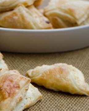 Слойки с творогом