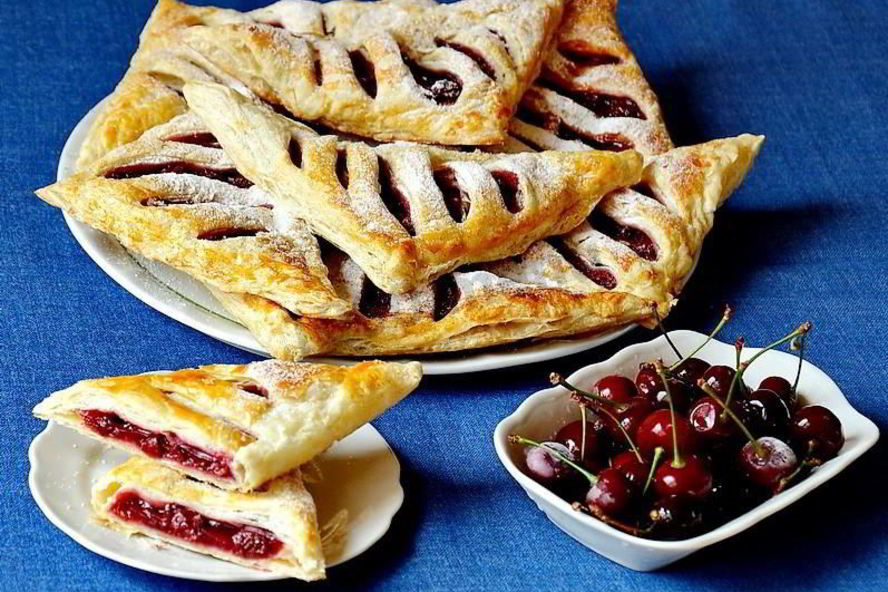 Рецепт слоек с вишней