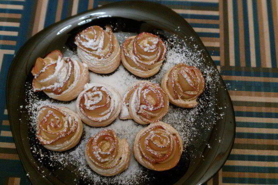 Рецепт слоек с яблоками розочки