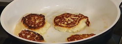 лимонные сырники с соусом из маскарпоне. Шаг 9