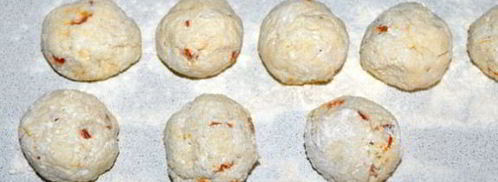 сырники с курагой и орехами. Шаг 4