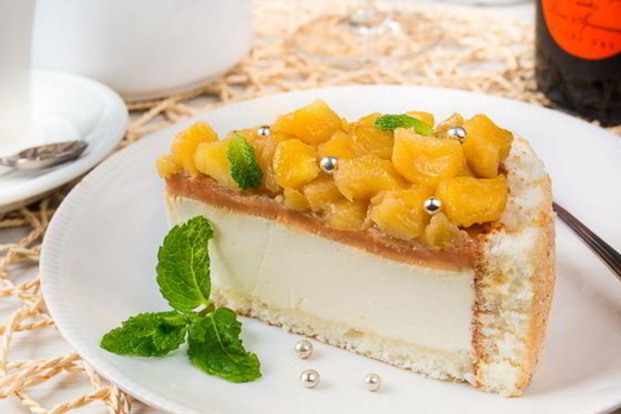 Рецепт йогуртового торта с яблоками и карамелью