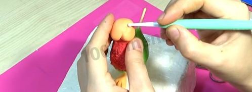 петух из мастики для торта. Шаг 7