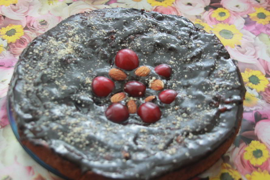 Рецепт шоколадного торта с миндалем