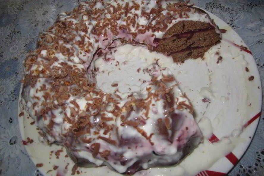 Рецепт шоколадного торта с вишневым кремом