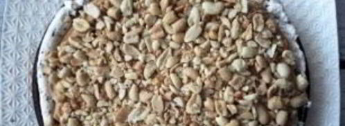 торт сникерс с карамелью. Шаг 20