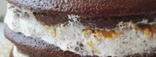 торт сникерс с карамелью. Шаг 22