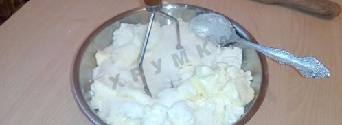 торт творожный домик из печенья с бананом. Шаг 3