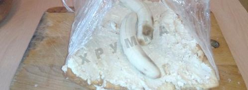 торт творожный домик из печенья с бананом. Шаг 6