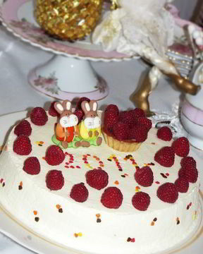 Торт Зайцы в малине