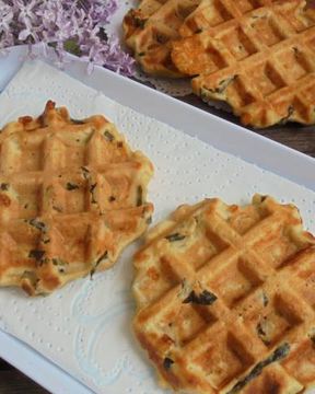 Амарантовые вафли с морской капустой