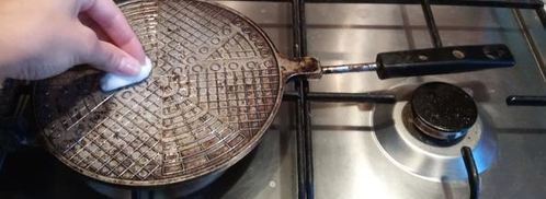 домашние вафли со сгущенкой. Шаг 3