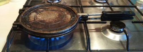 домашние вафли со сгущенкой. Шаг 4