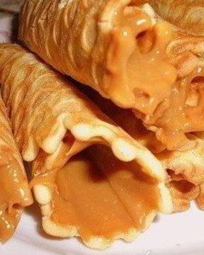 Вафельные трубочки с кремом из сгущенки