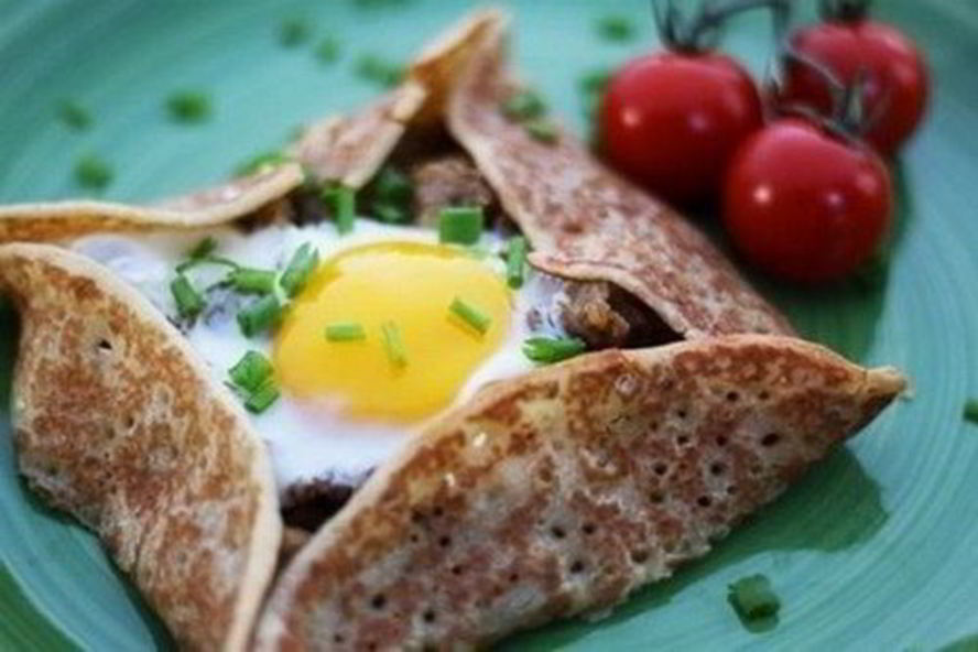 Рецепт яйца в блинном конвертике