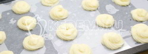 профитроли с кремом поцелуй. Шаг 7