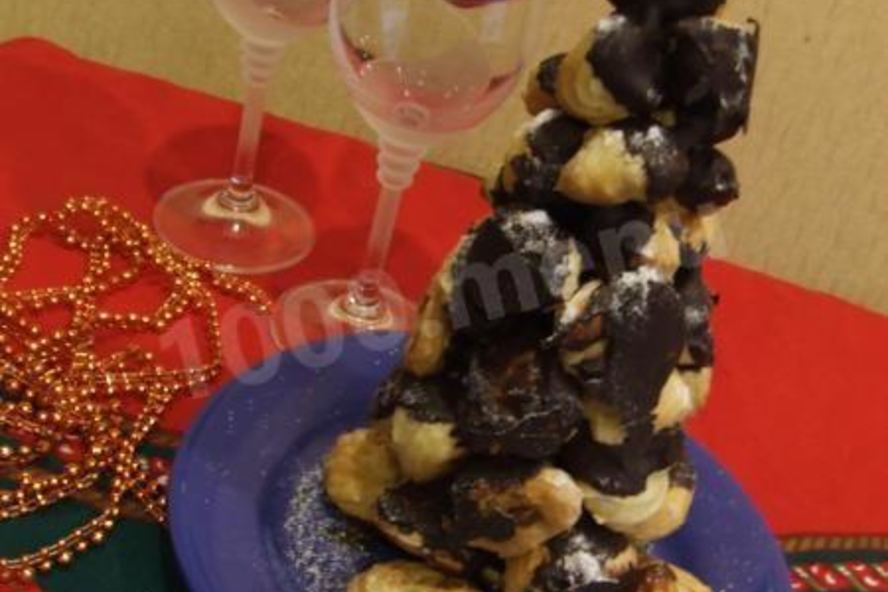 Рецепт шоколадной елки из профитролей croquembouche