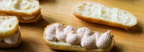 эклеры с креветочным кремом и тартаром из хурмы. Шаг 19