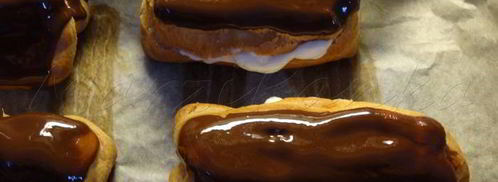 эклеры с темным шоколадом. Шаг 14