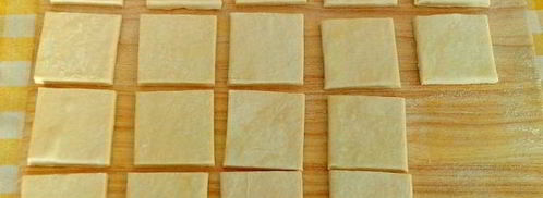 закусочные слойки с крабовым мясом, сливочным сыром и зеленью. Шаг 7