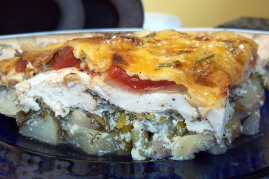 Рецепт картофельной запеканки с курицей и помидорами
