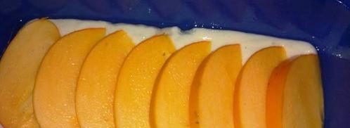 творожная запеканка с хурмой. Шаг 8