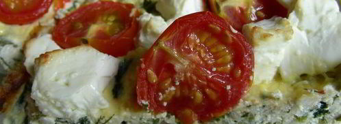 творожный пирог-запеканка с летней зеленью, помидорами черри и фетой. Шаг 9