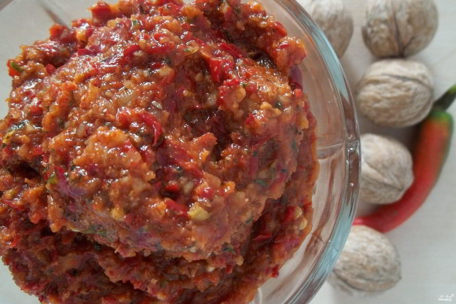 Рецепт аджики с орехами