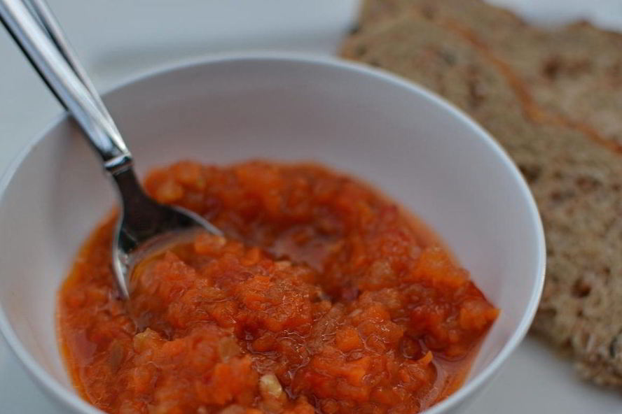 Рецепт аджики с яблоками