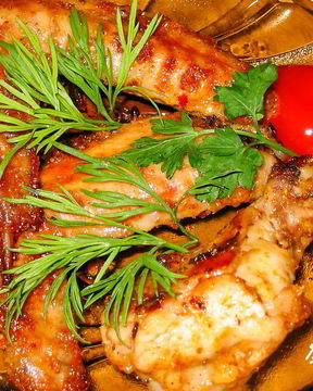 Куриные крылышки в аджике