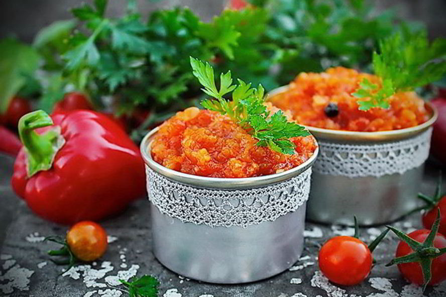 Рецепт овощной аджики с перцем и кабачками