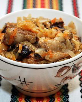 Бигос из квашеной капусты