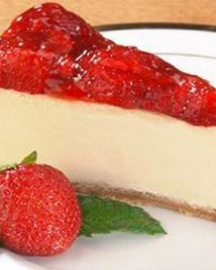 Чизкейк с клубничным джемом