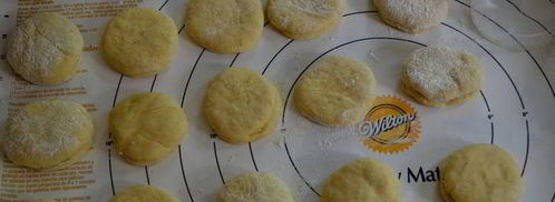 донаты с малиновым джемом. Шаг 5