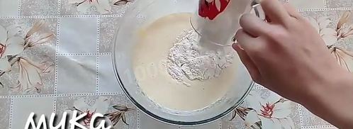 рулет за 15 минут с джемом. Шаг 5