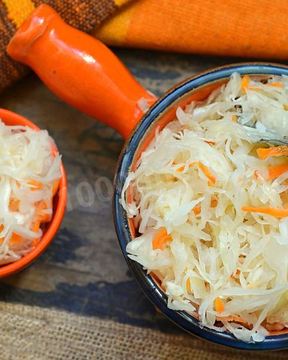 Капуста в банке квашеная на зиму хрустящая