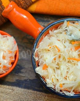 Капуста в банке квашеная на зиму хрустящая