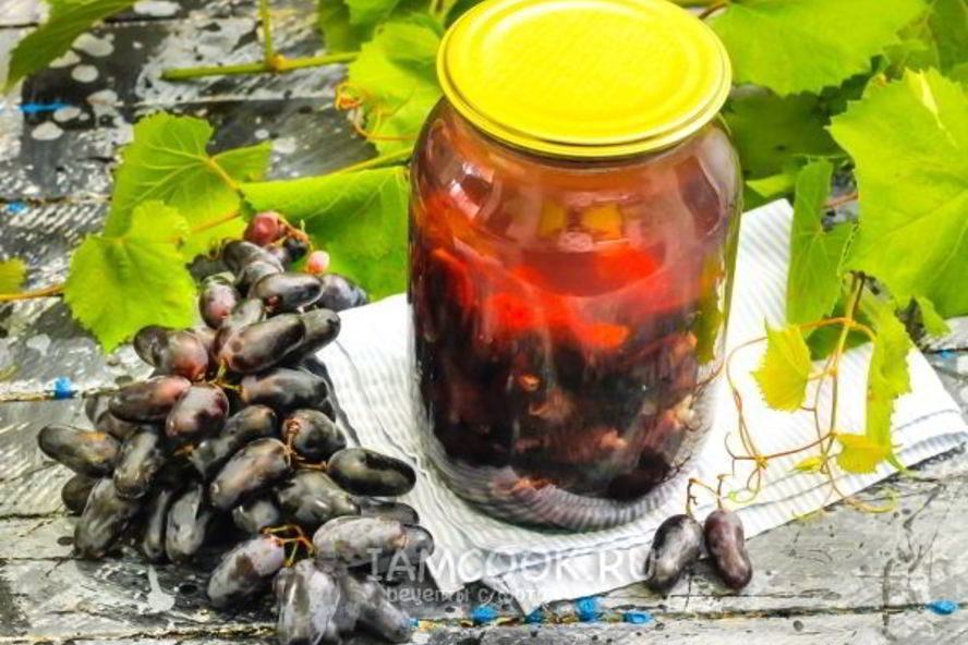 Рецепт компота из черного винограда на зиму