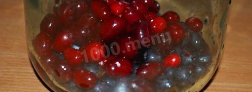 компот из кизила и черной смородины. Шаг 3