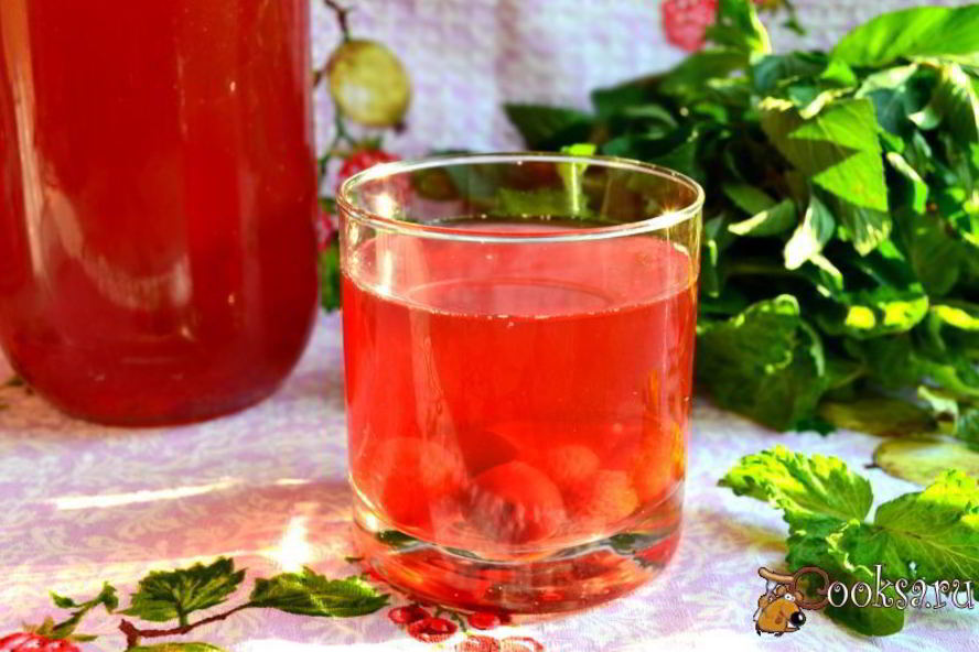 Рецепт компота из клубники и черешни с мятой