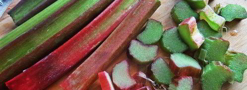 компот из ревеня, черноплодки и изюма. Шаг 3