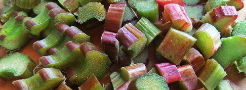 компот из ревеня, черноплодки и изюма. Шаг 4