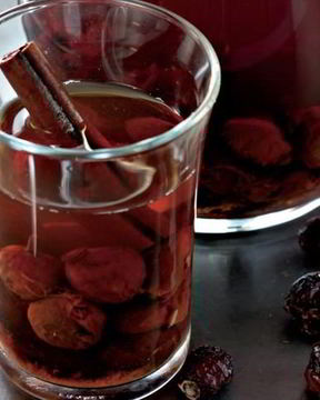 Компот из сухофруктов с шиповником