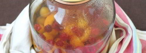 компот с абрикосами, малиной и алычой на зиму. Шаг 5