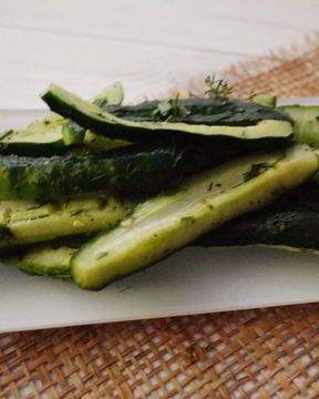 Быстрые маринованные огурцы